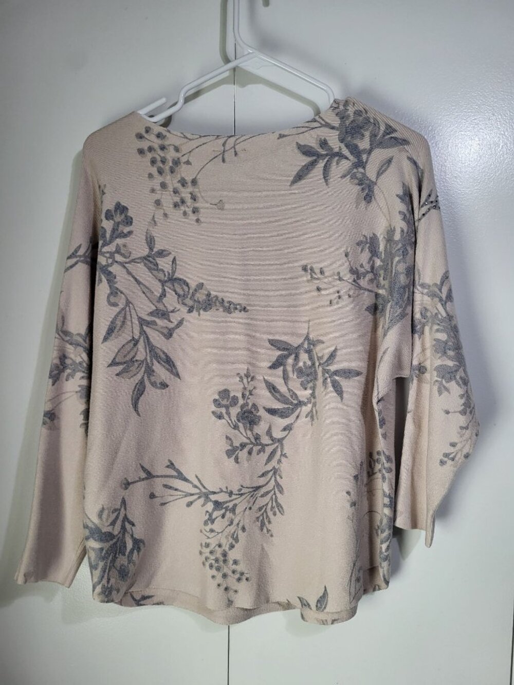 Sioni Women's LG Artsy Floral Rhinestone Soft Pullover Sweater - Picture 2 of 7